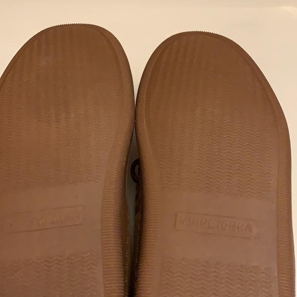 Minnetonka slippers - Picture 3 of 5